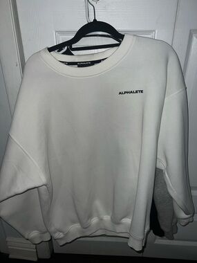 Alphalete Cream Crewneck Sweatshirt with Small Logo